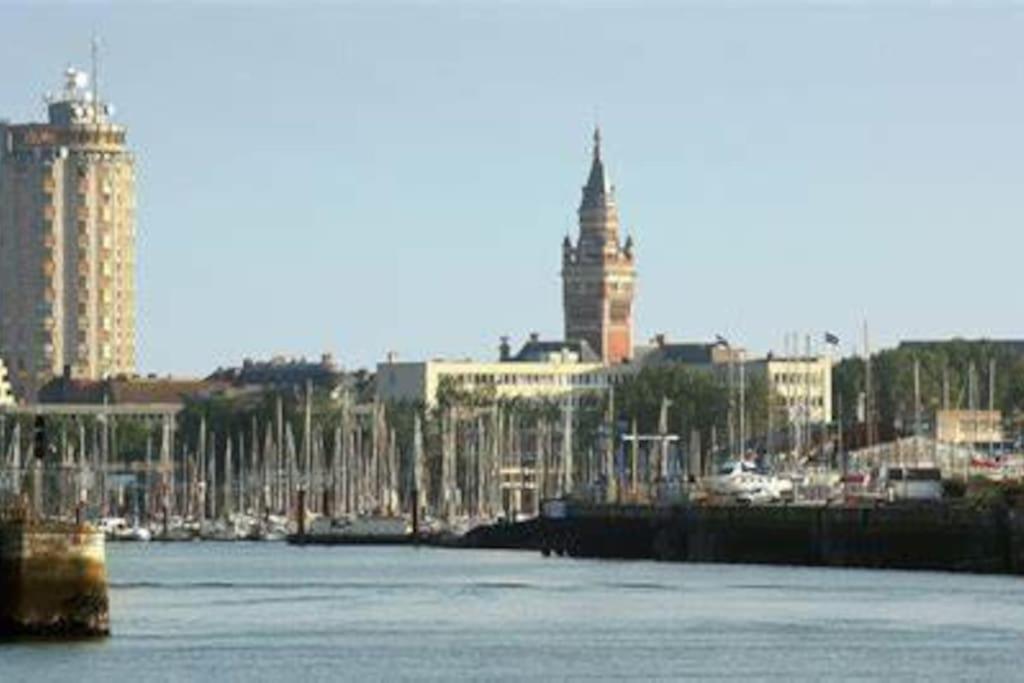 Maison De Ville Restylee Avec Jardin, Proche Gare Dunkirk Exterior photo